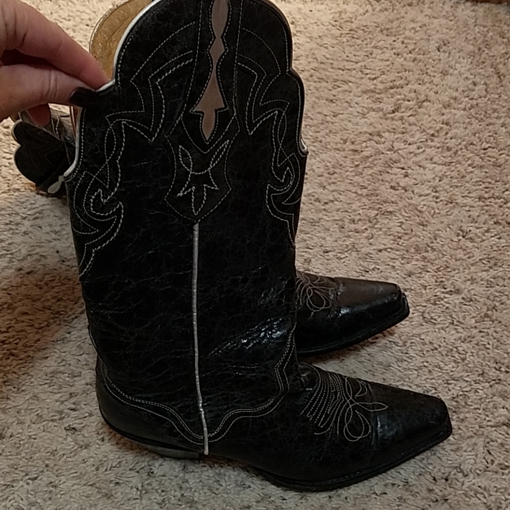 Women's black and silver cowgirl boots